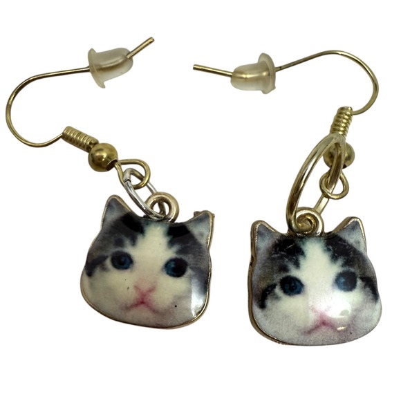 Gold Tone Dangle Drop Cat Earrings Kitten Pet Lover Fashion Jewelry 1 in - Picture 1 of 5